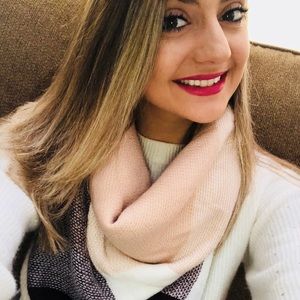 Meet your Posher, Lacey